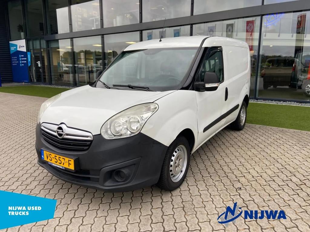 Opel COMBO EXPORT ONLY + Trekhaak, Voorwielaandrijving, Euro 5, Stof, Gebruikt