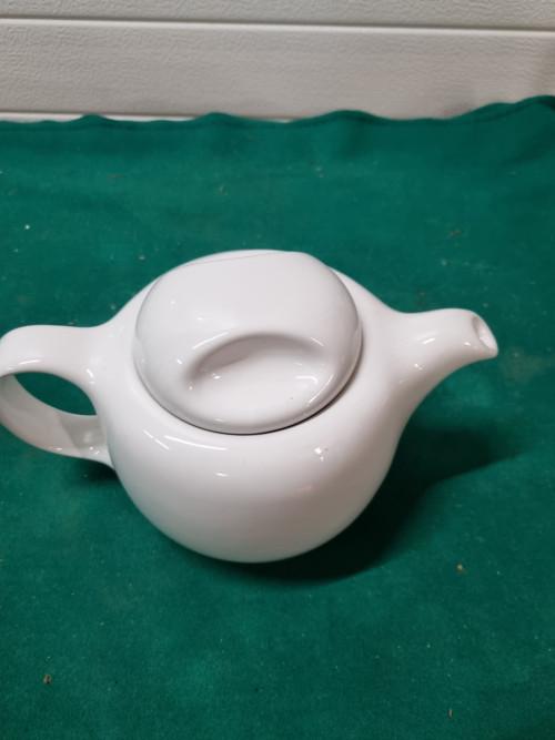 Theepot wit porselein, Ophalen of Verzenden, 'T Olde Gre-j, Info@toldegrej.nl, Endepoelstraat 20f Didam