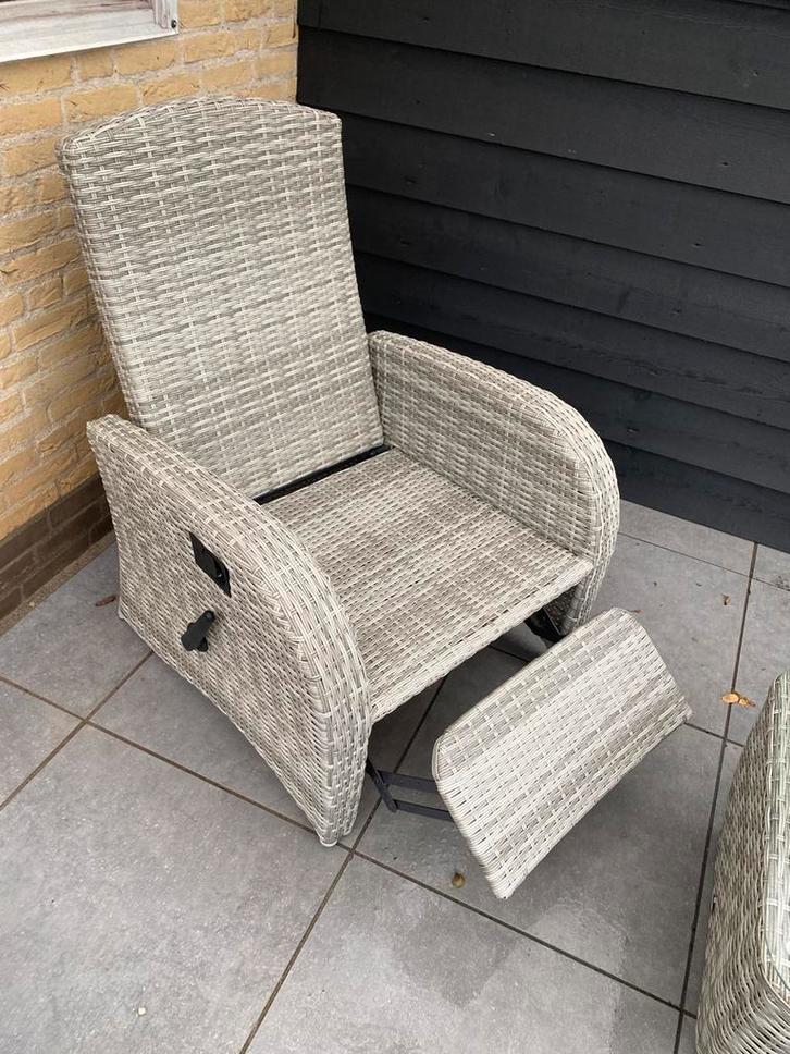 Lounge stoel met tafel, Tuin en Terras, Tuinstoelen, Zo goed als nieuw, Wicker, Ophalen