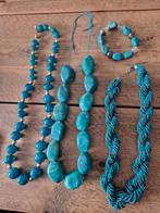 Mooie sieraden set: kettingen en armband in turquoise, Ophalen of Verzenden, Gebruikt, Blauw, Overige materialen