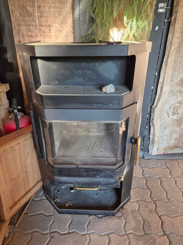 Grote Houtkachel - Nieuwe Steen Nodig - Ophalen in Erm, Huis en Inrichting, Ophalen, Gebruikt, Vrijstaande haard, Houthaard