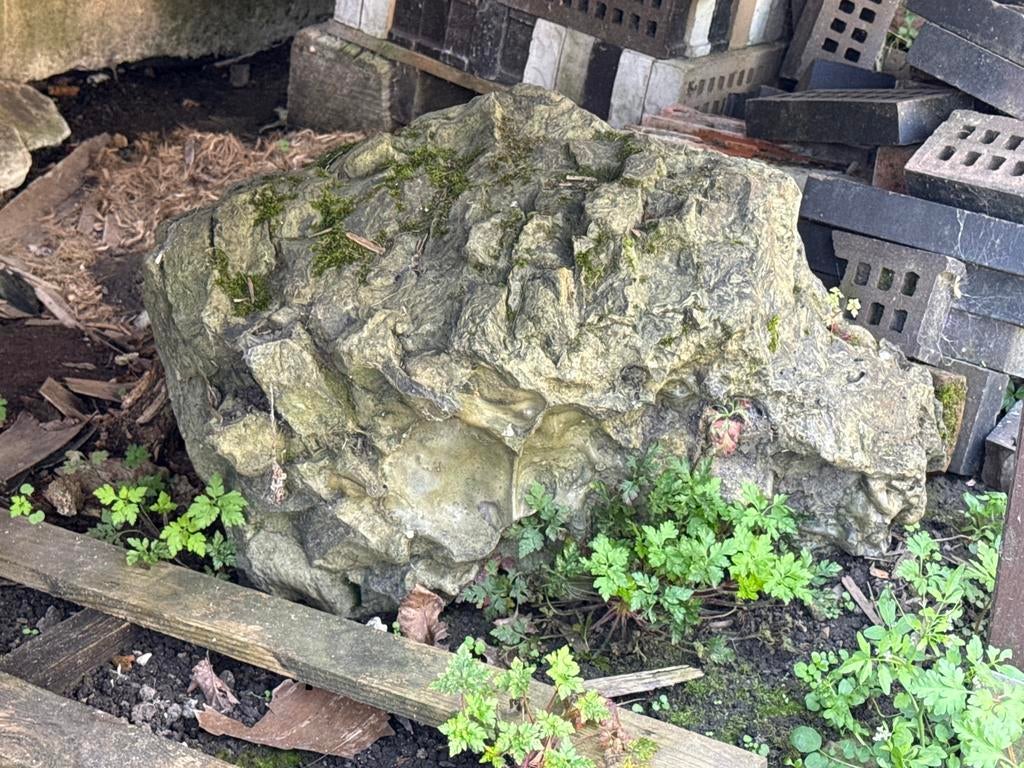 Grote lava rotblok (doorsnee +/- 50-70 cm), Ophalen, Overige typen, Zo goed als nieuw, Lava