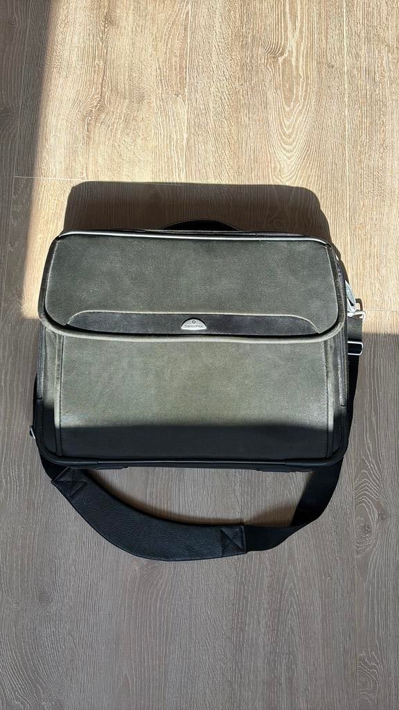 Samsonite laptoptas, Computers en Software, Laptoptassen, Ophalen, Schouderband, 17 inch of meer, Zo goed als nieuw