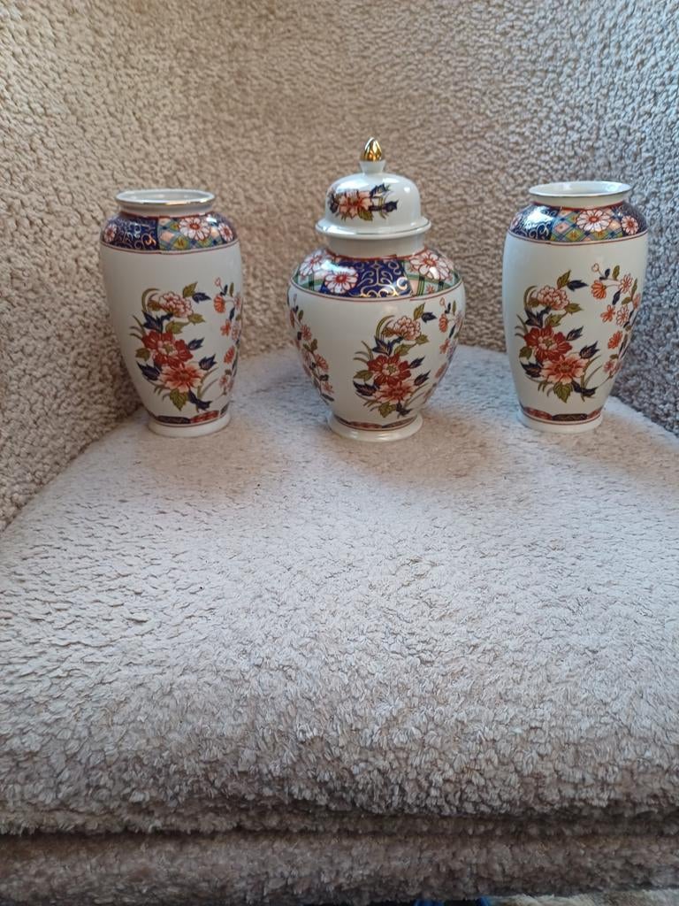 Set van 3 Japanse vazen met bloemmotief, Antiek en Kunst, Ophalen of Verzenden