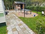 Gratis ca 45m2 bestrating tegels tuin, Gebruikt, Klinkers, Ophalen of Verzenden, 10 m² of meer