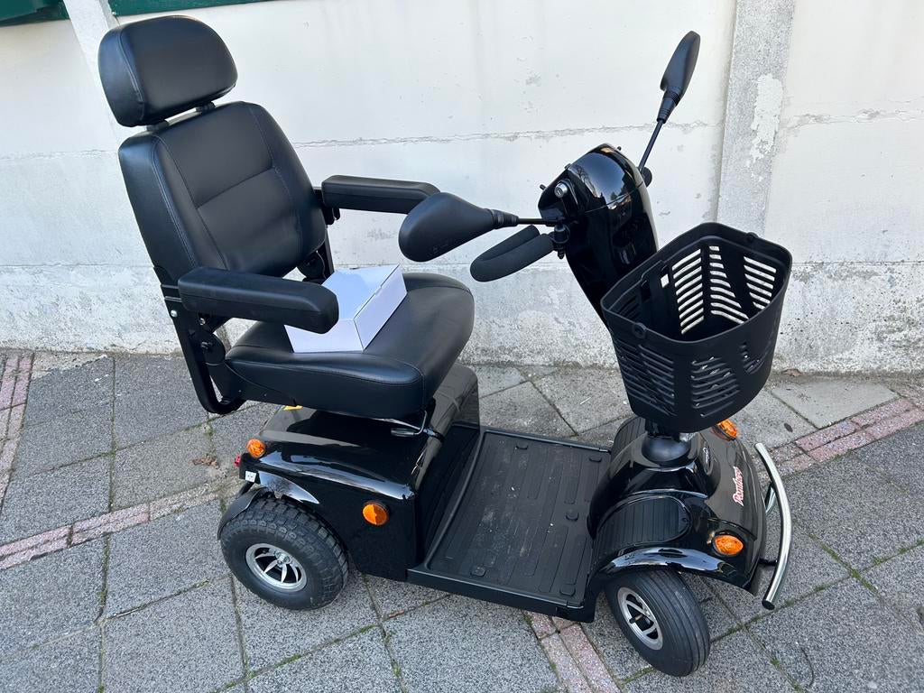 Scootmobiel nooit gebruikt !!, Ophalen of Verzenden, Zo goed als nieuw