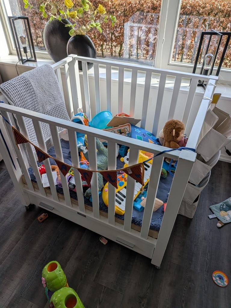 Bopita box, met lade en wieltjes en boxmatras, Kinderen en Baby's, Boxen, Ophalen, Gebruikt, Rechthoekig, Wieltjes