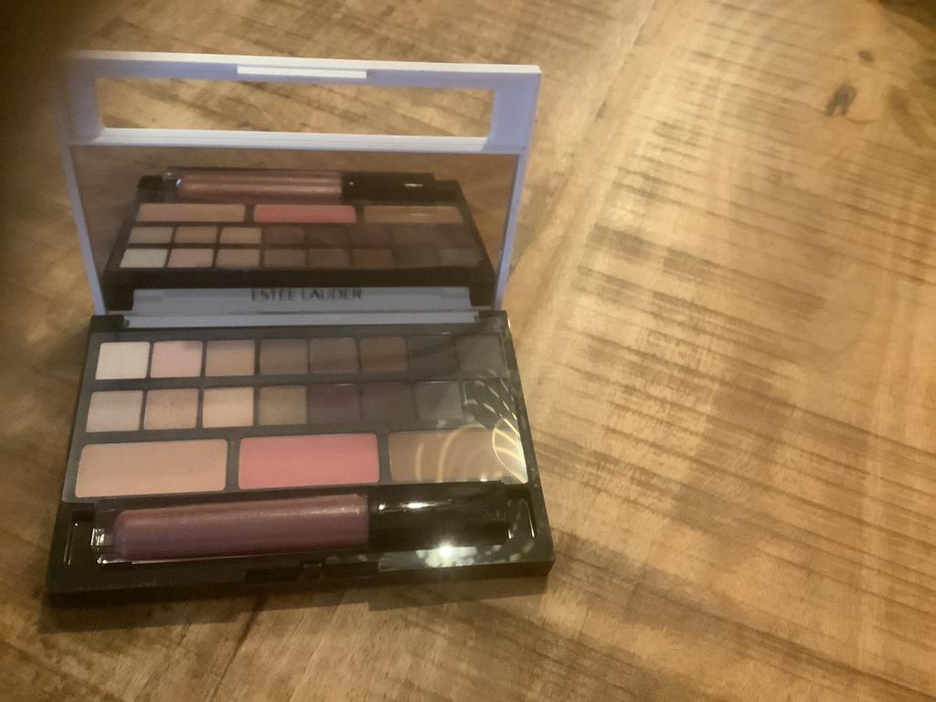 Mooie make sets van oa Estée Lauder, Overige kleuren, Gehele gezicht, Nieuw, Ophalen of Verzenden