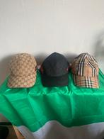 Petjes Gucci, Burberry - Maat M, Ophalen of Verzenden, Pet