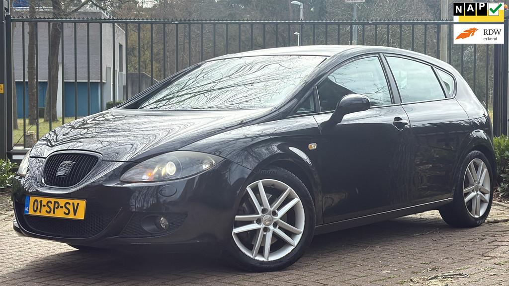 Seat Leon 2.0 TFSI Sport-up 240PK+ XENON/PDC/CRUISE, Auto's, Seat, Voorwielaandrijving, Gebruikt, Leon, Zwart