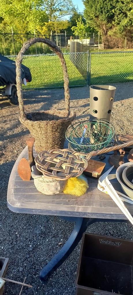 Te koop: rommelmarktspullen, Ophalen
