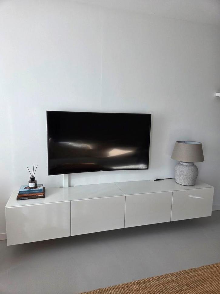 Ikea Besta tv-meubel wit hoogglans, Huis en Inrichting, Kasten | Televisiemeubels, Zo goed als nieuw, Minder dan 100 cm, 200 cm of meer