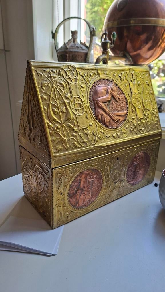 Gothische Kist / Occult Schrijn door Alfred Daguet, Ophalen of Verzenden