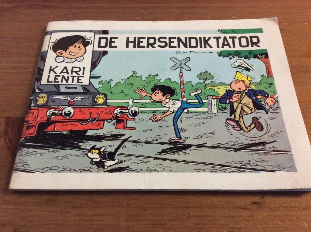 Kari Lente de hersendiktator. oblong boekje 1972 via knorr, Eén stripboek, Ophalen of Verzenden, Gelezen