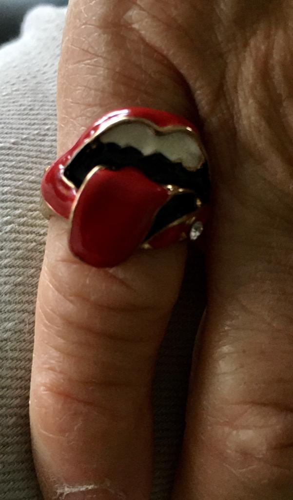 MP704 Rolling Stones Tonglogo ring small  bv smalle pink €2, Sieraden, Tassen en Uiterlijk, Ringen, IJzer of Staal, Nieuw, Ophalen of Verzenden