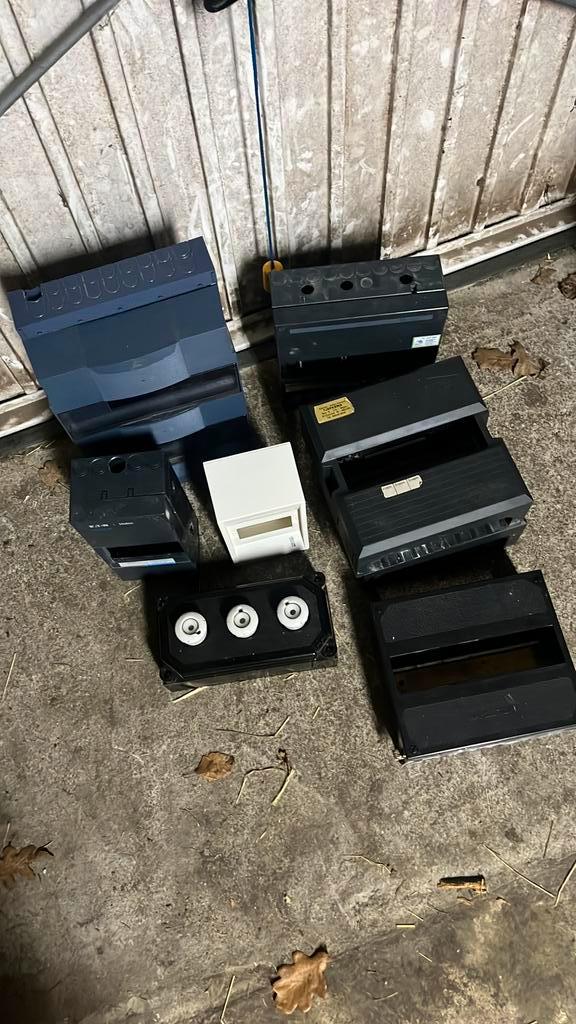 Diverse lege groepenkasten, Doe-het-zelf en Verbouw, Elektra en Kabels, Gebruikt, Overige typen, Ophalen of Verzenden