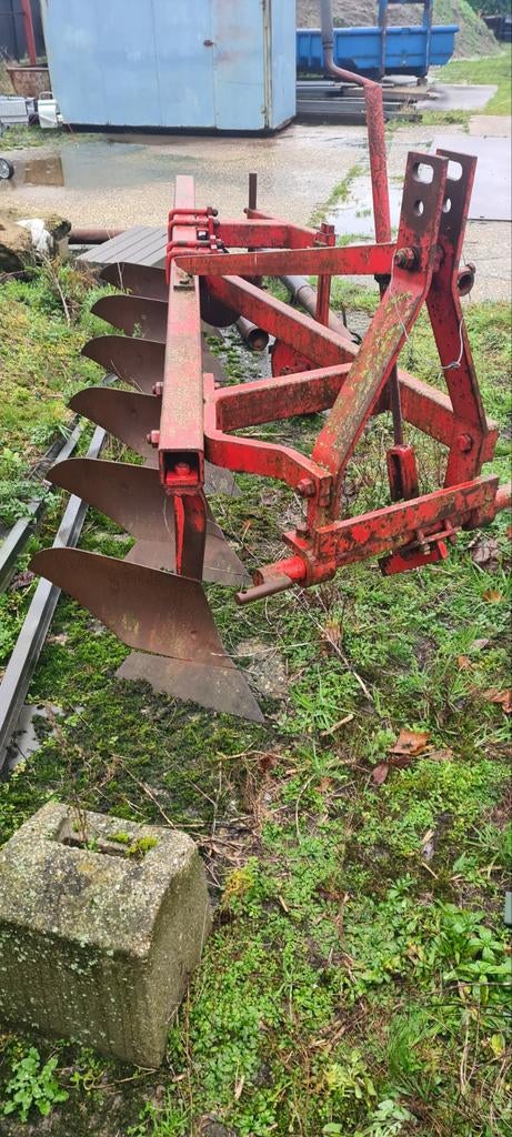 Robuuste 6-schaar ploeg voor grondbewerking, Ophalen