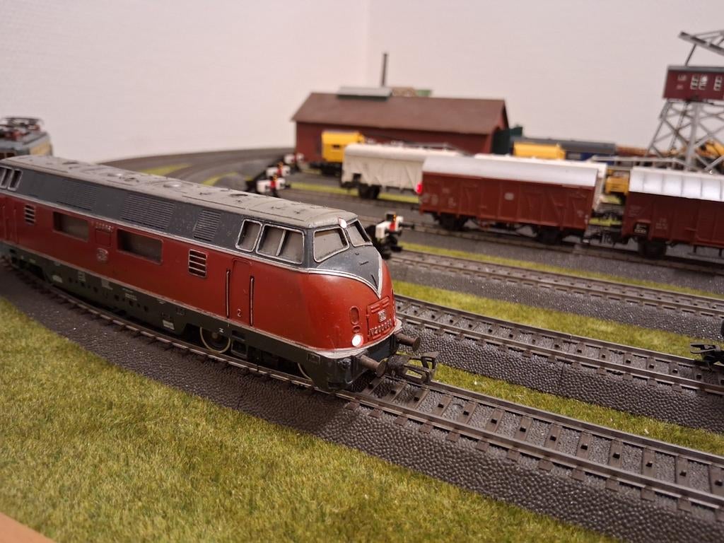 Märklin 3021 dieselloc V 200 060, Wisselstroom, Gebruikt, Locomotief, Ophalen of Verzenden
