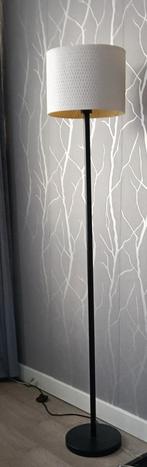 2 Moderne vloerlampen met witte kap, Ophalen, Zo goed als nieuw, Modern, Metaal