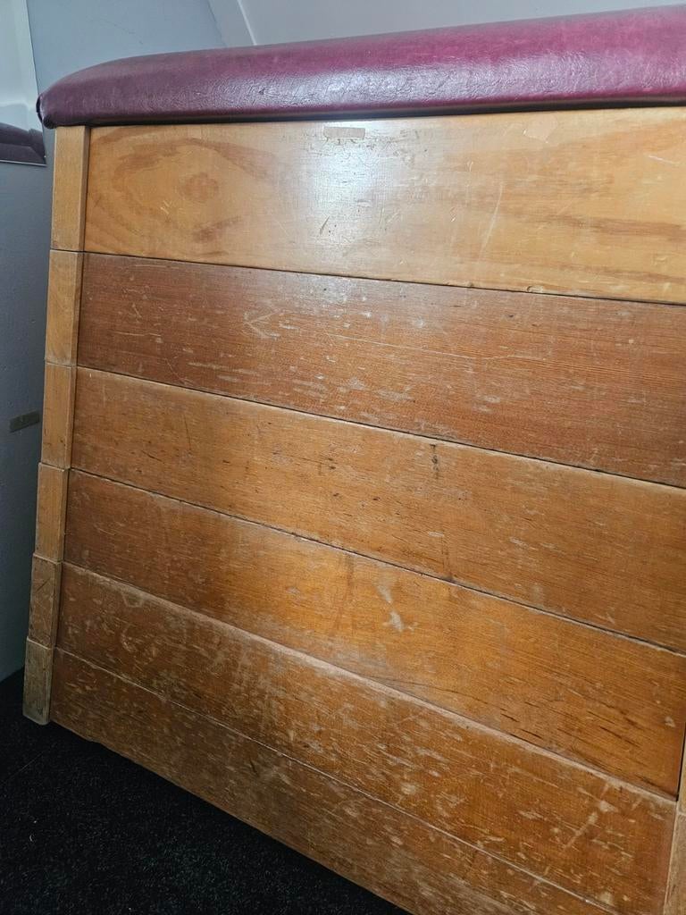 Kleuter kast gymzaal, Ophalen