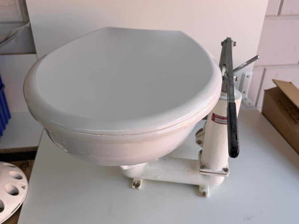 Rheinstrom toilet, Watersport en Boten, Accessoires en Onderhoud, Ophalen of Verzenden, Gebruikt, Kombuis en Sanitair