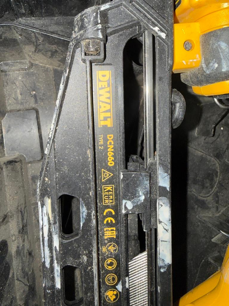 Dewalt DCN660 Brad Tacker Accu Spijkerpistool 18V XR, Ophalen, Gebruikt