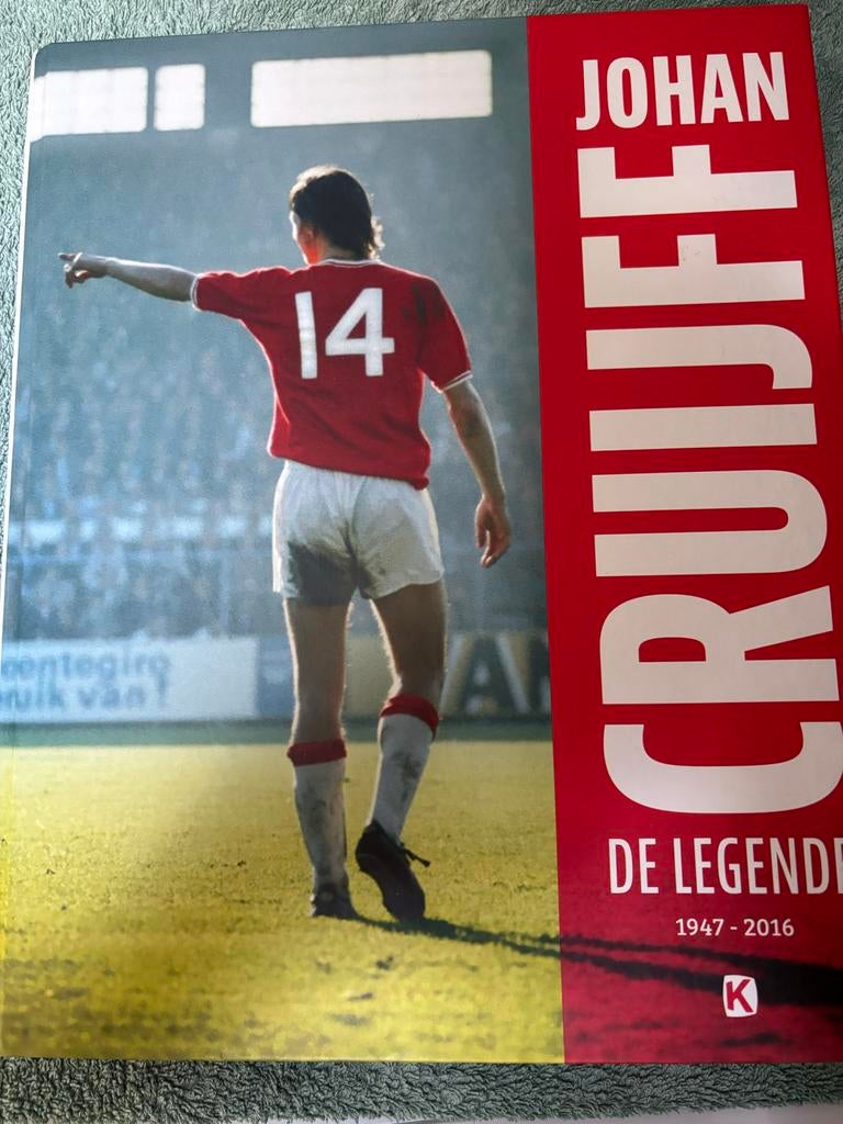 Johan Cruijff: De Legende 1947-2016 - Boek, Ophalen of Verzenden, Zo goed als nieuw, Overige sporten