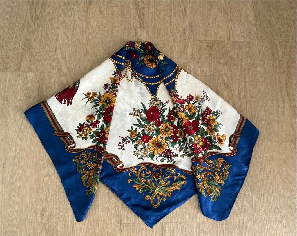 Mooie zijden sjaal Zijde 100%, Ophalen of Verzenden, Zo goed als nieuw