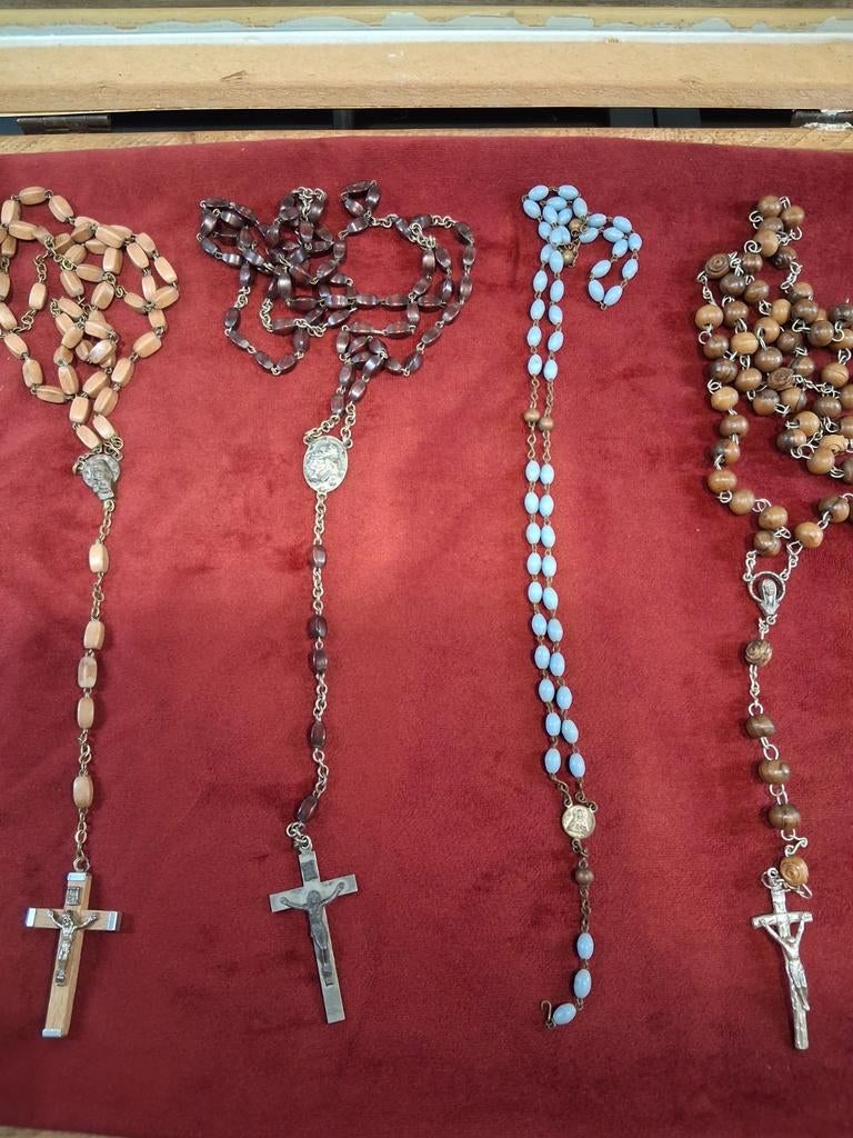 Rozenkrans 4 stuks, in 1 koop 22.50 €, Sieraden, Tassen en Uiterlijk, Kettingen, Ophalen of Verzenden, Overige kleuren, Overige materialen