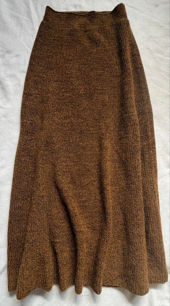 Nieuwe bruine midirok. Uniqlo. Prachtige rok!, Kleding | Dames, Rokken, Bruin, Nieuw, Ophalen of Verzenden, Maat 36 (S)
