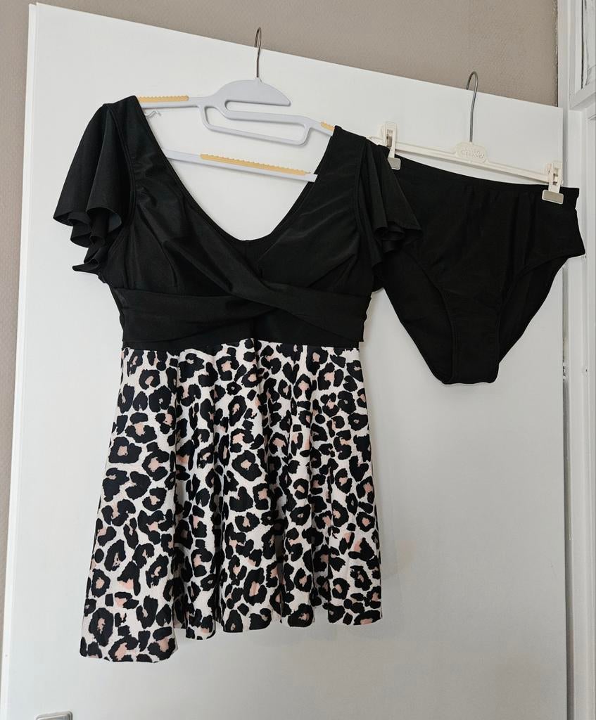 Tankini met mouwtje en luipaardprint, maat 44/46, Ophalen of Verzenden, Nieuw, Zwart, Overige typen