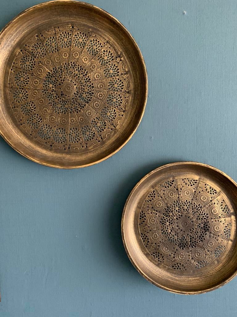 Wandborden van licht materiaal. Brons kleur, Ophalen, Zo goed als nieuw, Rond, Kunststof