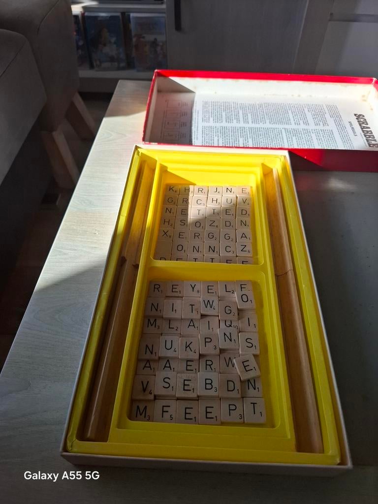 Scrabble Bordspel - Nederlandse Uitgave, Hobby en Vrije tijd, Gezelschapsspellen | Bordspellen, Gebruikt, Ophalen of Verzenden