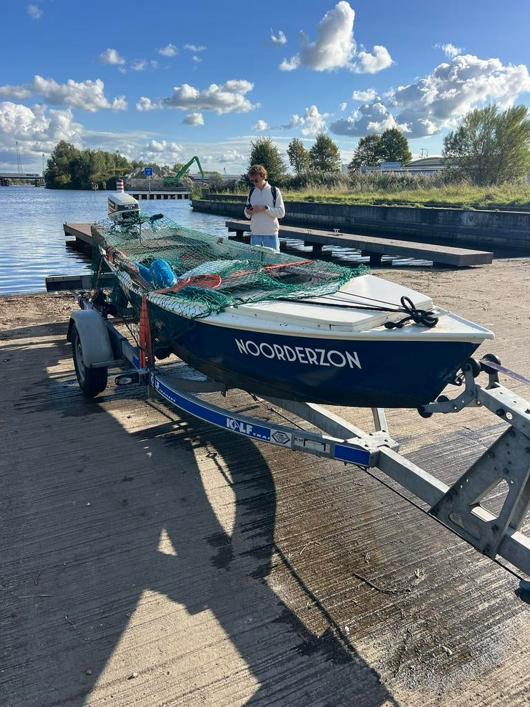Stalen boot ca. 4m (met motor Johnson 4pk), Ophalen of Verzenden, Zo goed als nieuw, Motor en Techniek, Motorboot