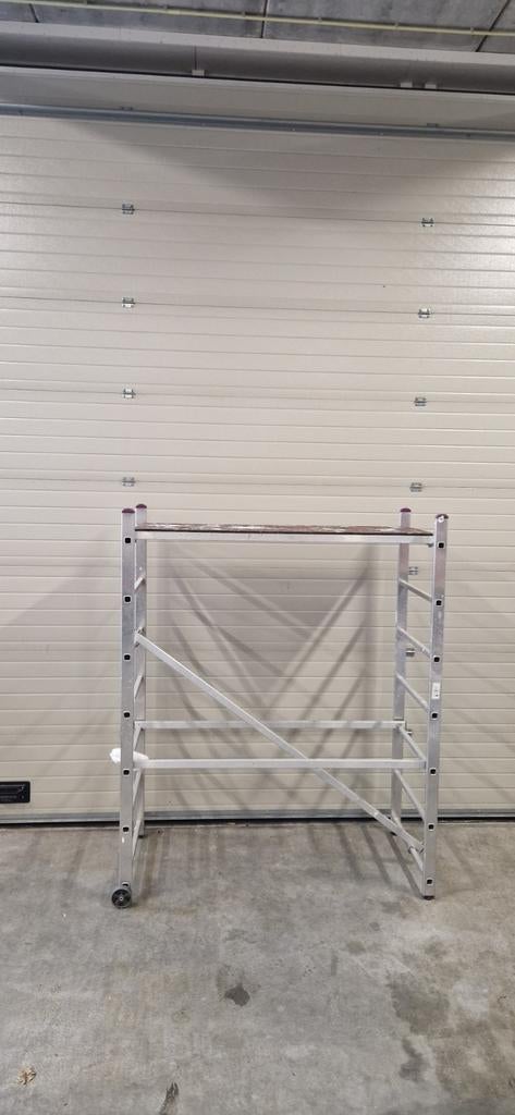 Kleine aluminium steiger 2m hoog, Ophalen