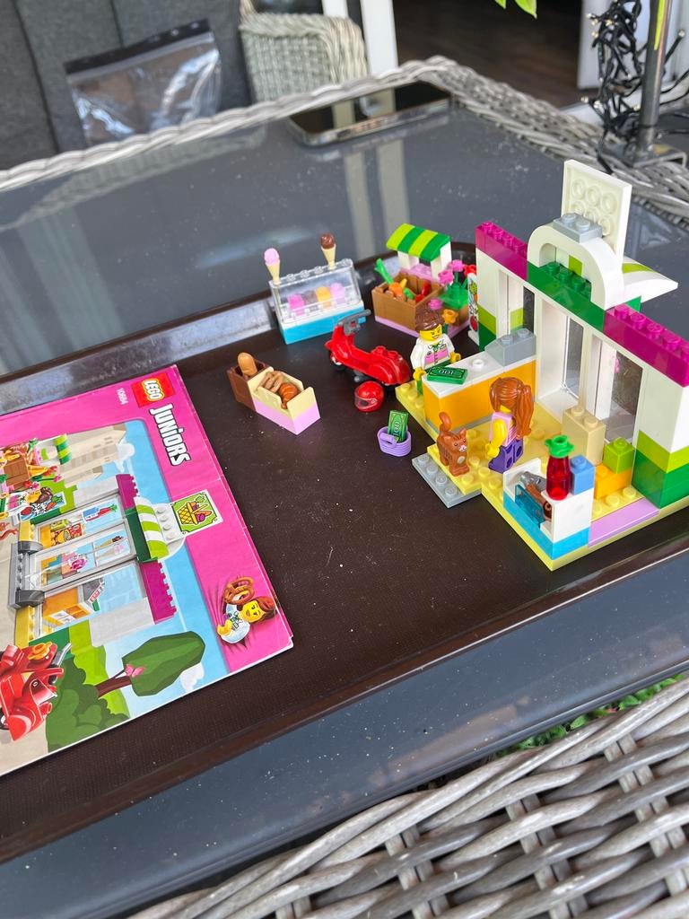 Lego Juniors 10684 Supermarkt - Complete set met instructies, Kinderen en Baby's, Speelgoed | Duplo en Lego, City, Lego, Ophalen of Verzenden