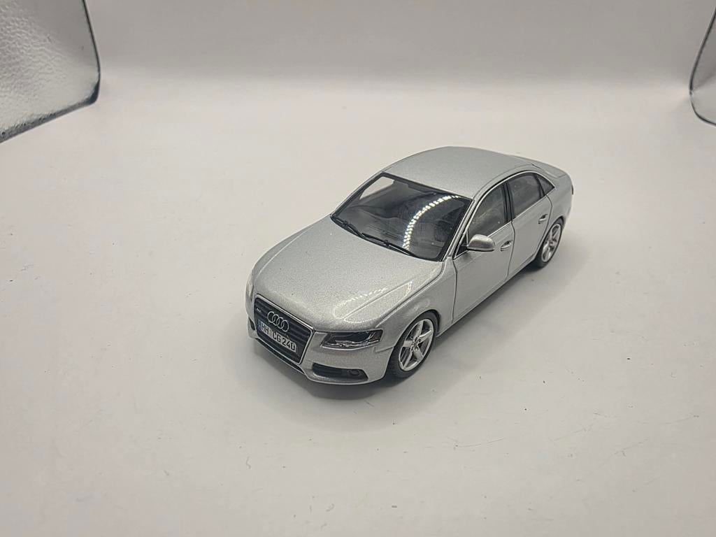 Audi a4, Hobby en Vrije tijd, Modelauto's | 1:43, Ophalen of Verzenden, Zo goed als nieuw, Auto, MiniChamps