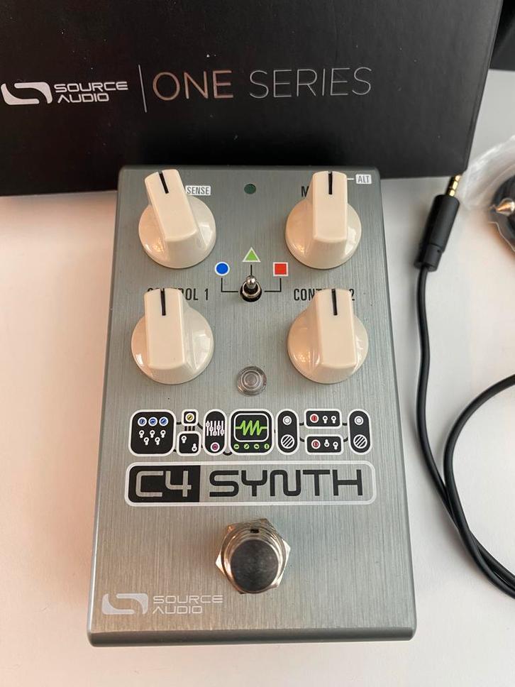 Source Audio C4 Synth pedaal, Muziek en Instrumenten, Effecten, Zo goed als nieuw, Overige typen, Ophalen of Verzenden