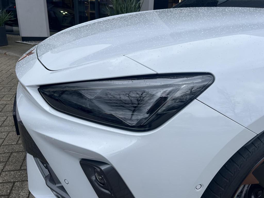 CUPRA Leon 1.5 TSI e-Hybrid Business 204PK | Automaat | Lich, Stof, 1498 cc, 4 cilinders, 1573 kg