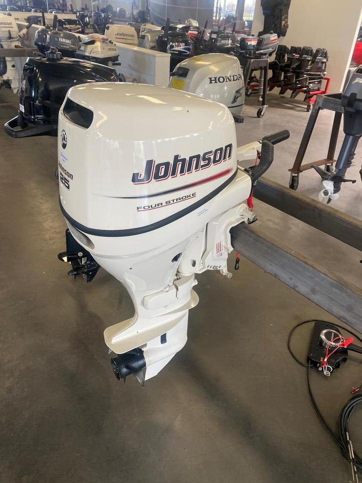 Johnson/Suzuki DF25 4-stroke kort knuppel +garantie, Watersport en Boten, Buiten- en Binnenboordmotoren, Zo goed als nieuw, Benzine