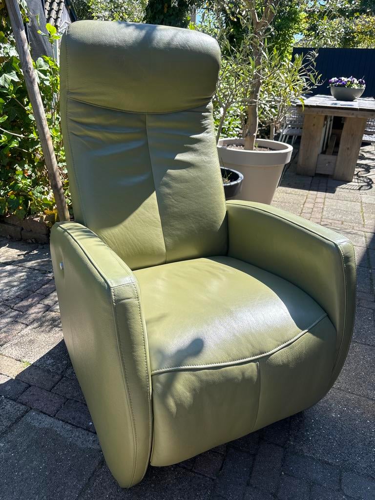 Zeer nette olijfgroene relaxstoel van Profijt Meubels, Huis en Inrichting, Stoelen, Overige kleuren, Ophalen of Verzenden, Zo goed als nieuw