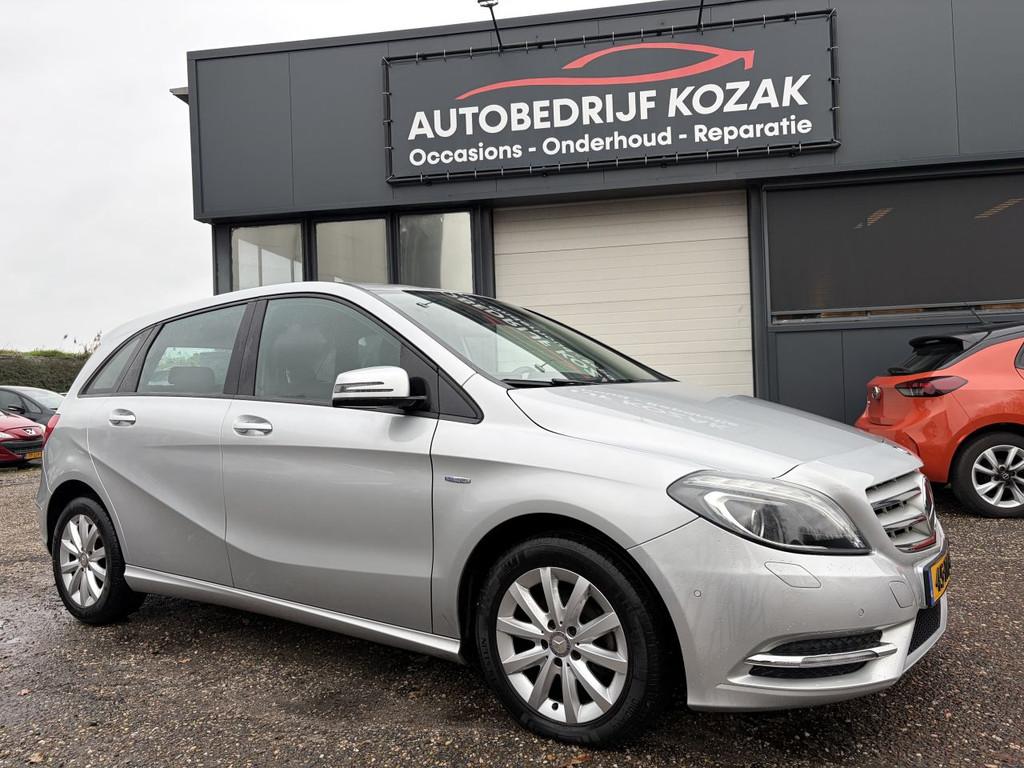 Mercedes-Benz B-Klasse 180 Ambition AIRCO CRUISE PDC TREKHAA, Auto's, Mercedes-Benz, Voorwielaandrijving, 1295 kg, 4 cilinders