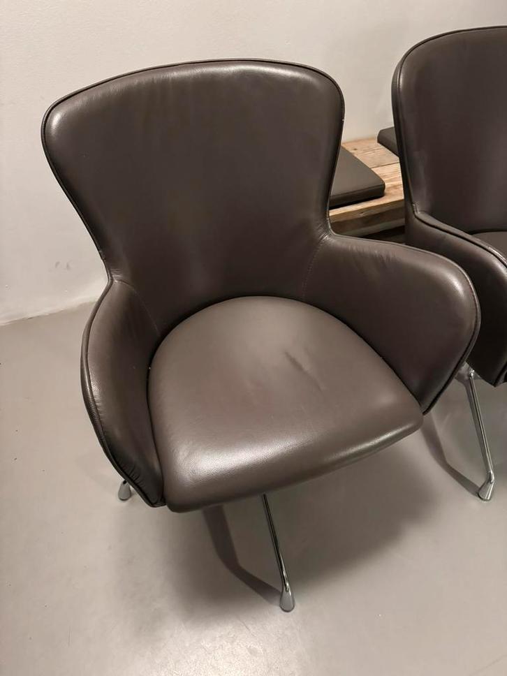 grijze leren eetkamerstoel(en) | Hulshoff, Huis en Inrichting, Stoelen, Gebruikt, Leer, Grijs, Ophalen