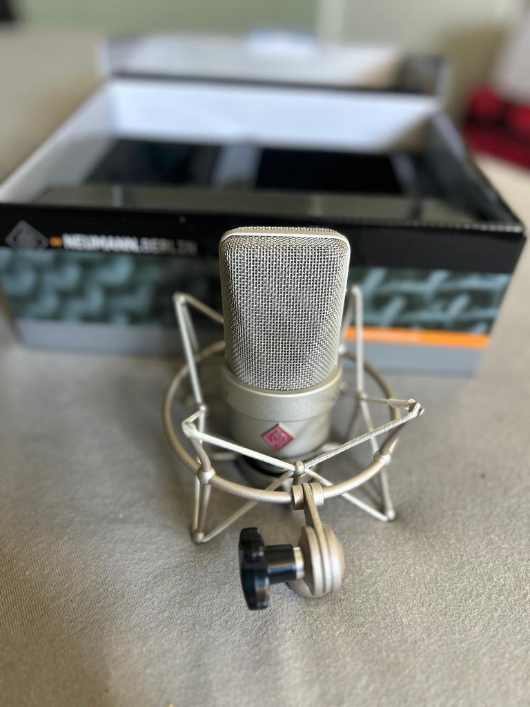Neumann TLM 103 Studiomicrofoon met Shockmount, Muziek en Instrumenten, Microfoons, Ophalen of Verzenden, Zo goed als nieuw, Studiomicrofoon