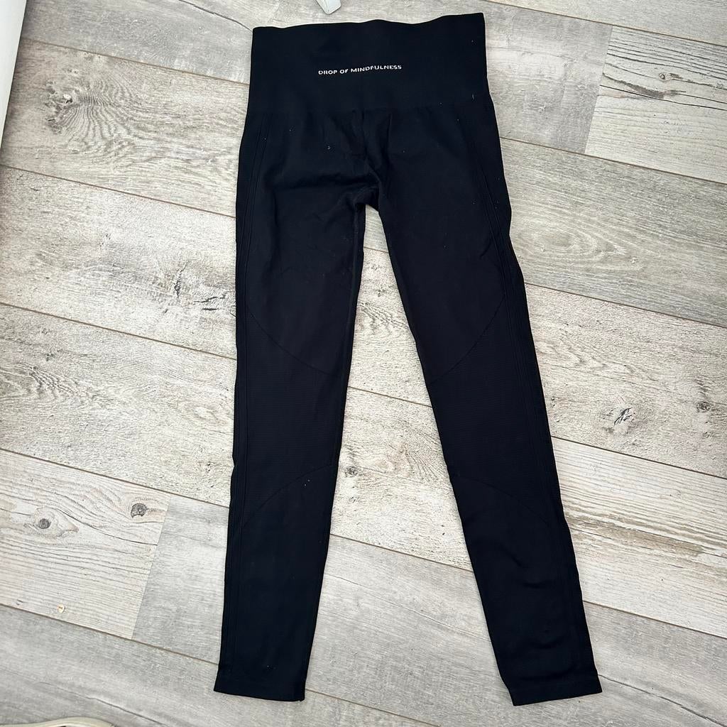 Drop of Mindfulness (DOM) Seamless Legging – Zwart – Maat M, Kleding | Dames, Sportkleding, Maat 38/40 (M), Zwart, Ophalen of Verzenden