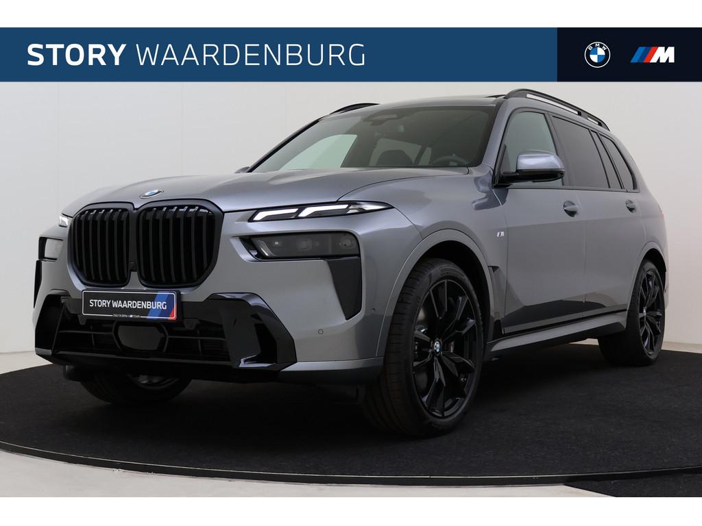 BMW X7 xDrive40i M Sport Automaat / Panoramadak Sky Lounge /, Auto's, BMW, Automaat, Zwart, 7 stoelen, 2998 cc