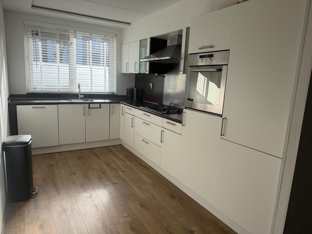 Complete keuken met inbouwapparatuur, Gebruikt, Wit, Hoekkeuken, Ophalen of Verzenden