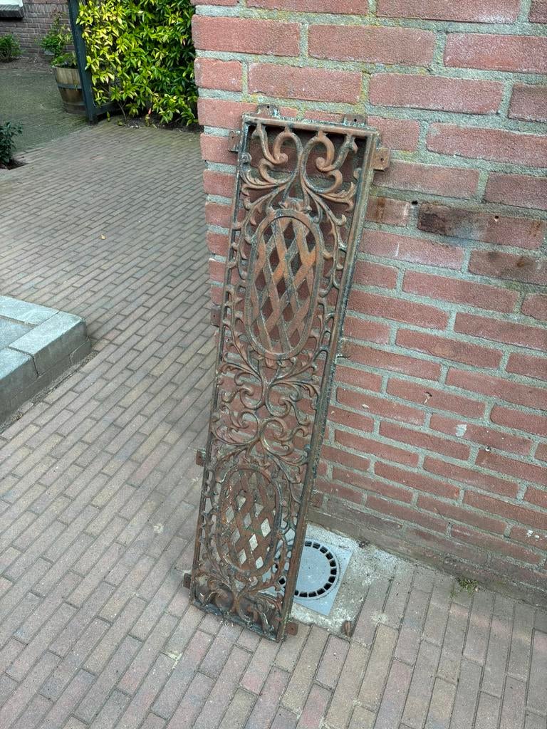 Deurrooster gietijzer, Ophalen, Gebruikt, Minder dan 10 meter, Raster