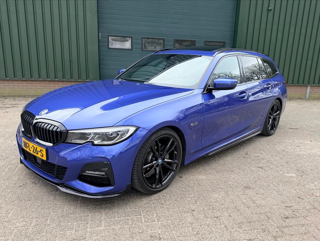 BMW 3-Serie 320e 204pk Xdrive Aut, Pano, Laser, M-Sport, Auto's, 1998 cc, 4 cilinders, Blauw, 163 pk