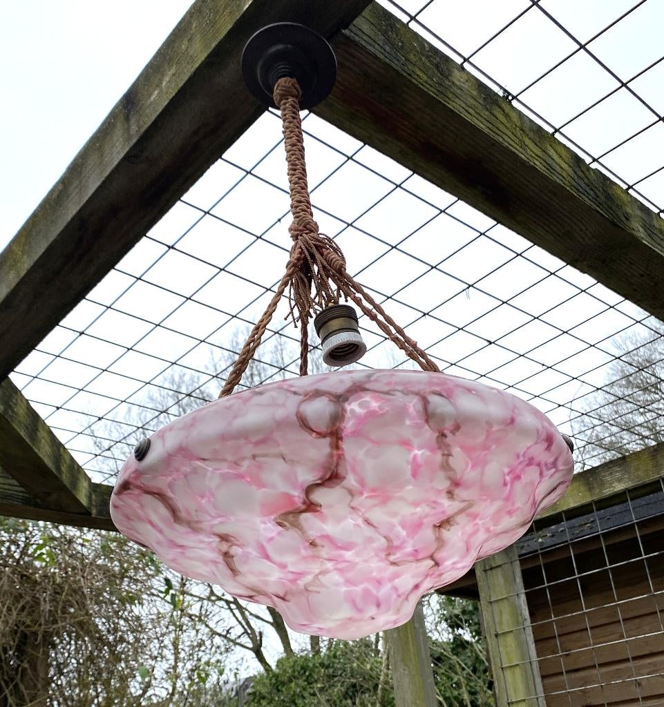 Leuke Antieke Schaallamp - art deco vintage flycatcher, Huis en Inrichting, Lampen | Hanglampen, 50 tot 75 cm, Art deco antiek